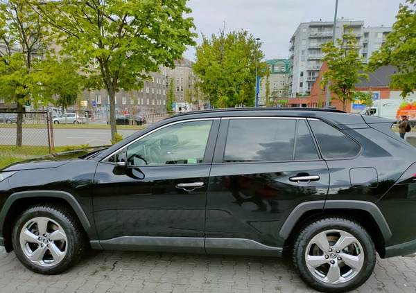 Toyota RAV4 cena 125000 przebieg: 100200, rok produkcji 2019 z Warszawa małe 67